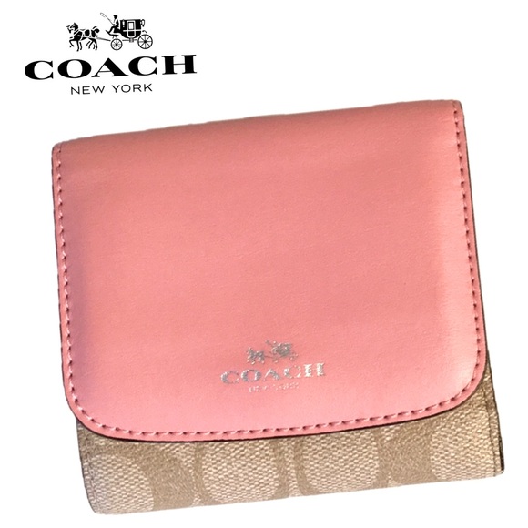 Coach Handbags - COACH 🩷HOST PICK Double Trifold Wallet